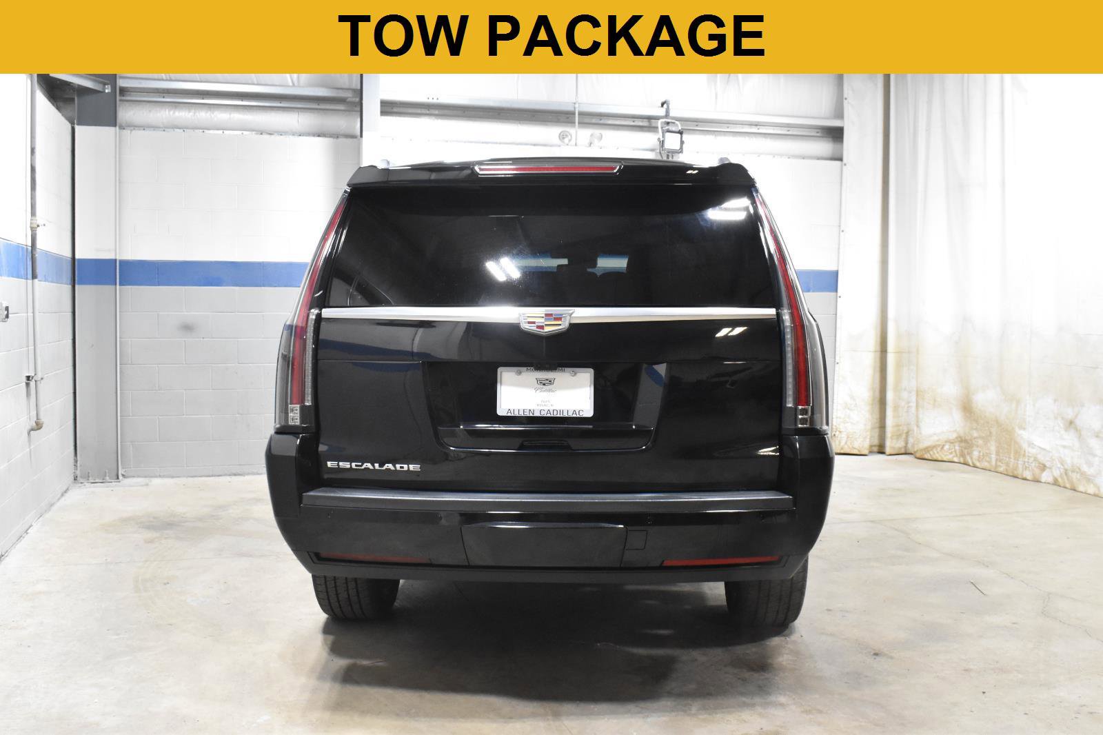 Used 2019 Cadillac Escalade ESV Premium Luxury AWD/4WD image 6