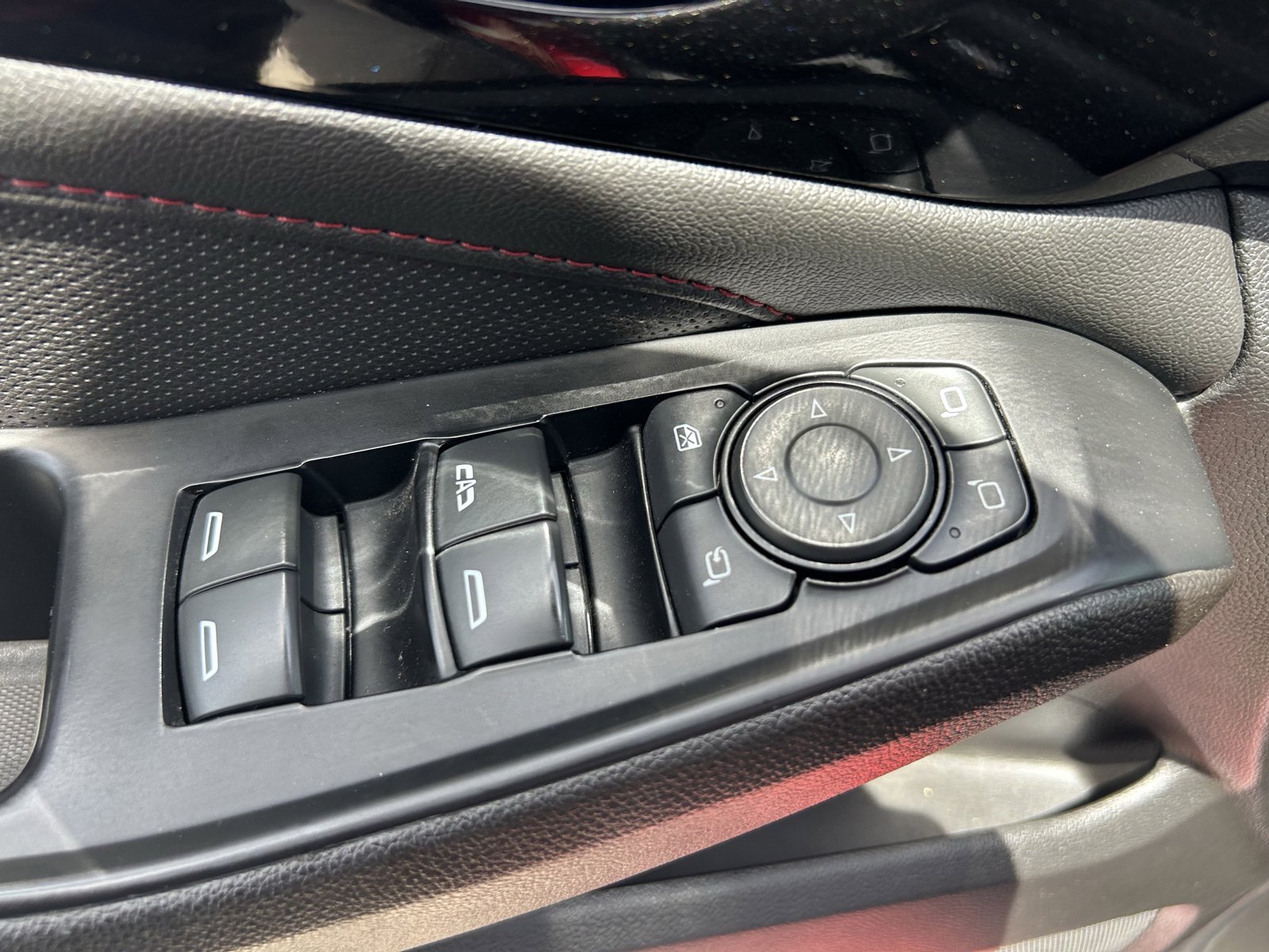 Used 2023 Chevrolet Traverse RS w/ LPO, Floor Liner Package FWD image 30