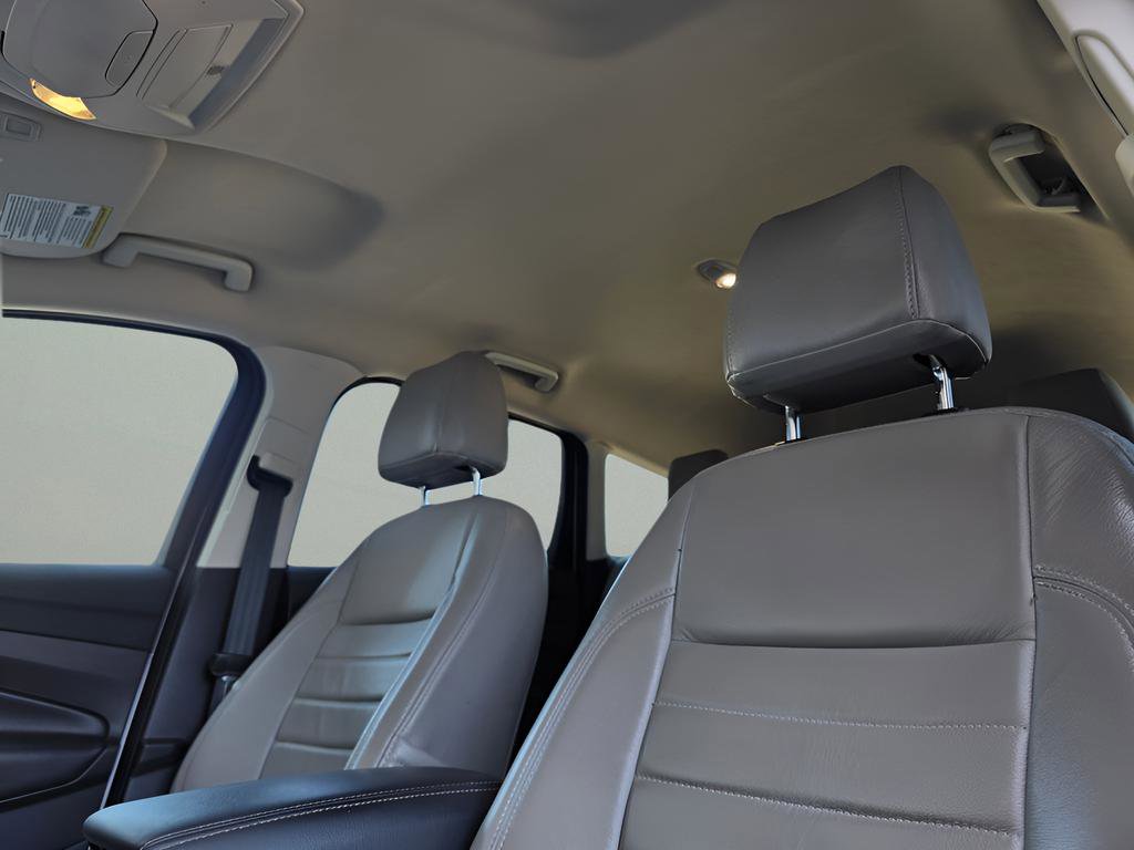 Used 2017 Ford Escape SE w/ Equipment Group 201A image 18