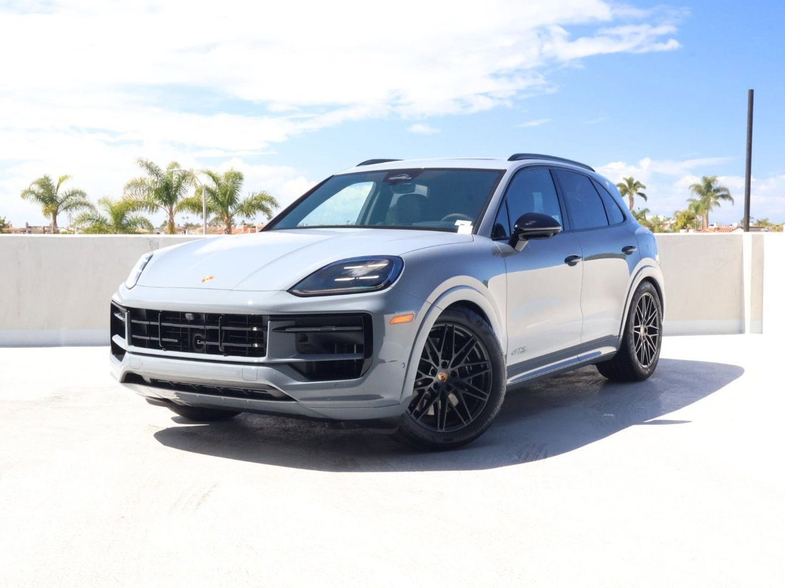 New 2026 Porsche Cayenne GTS image 1