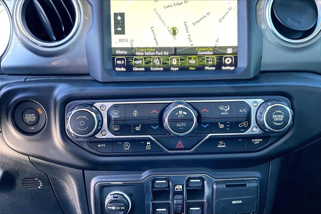 Certified 2023 Jeep Wrangler Sahara w/ Cold Weather Group image 18