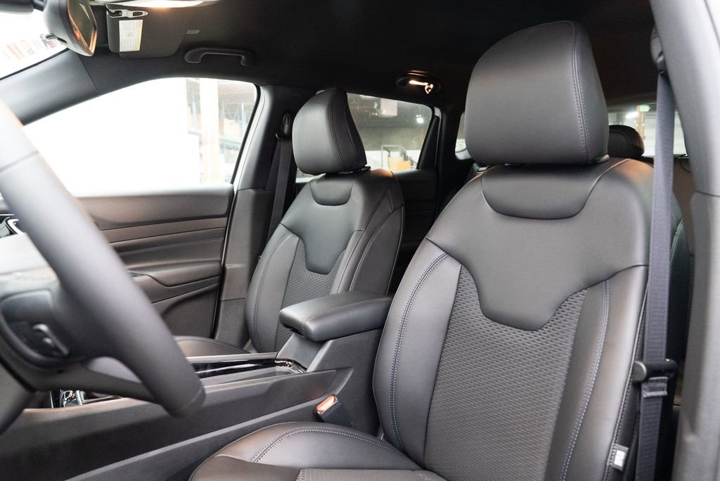 New 2026 Jeep Compass Latitude image 24