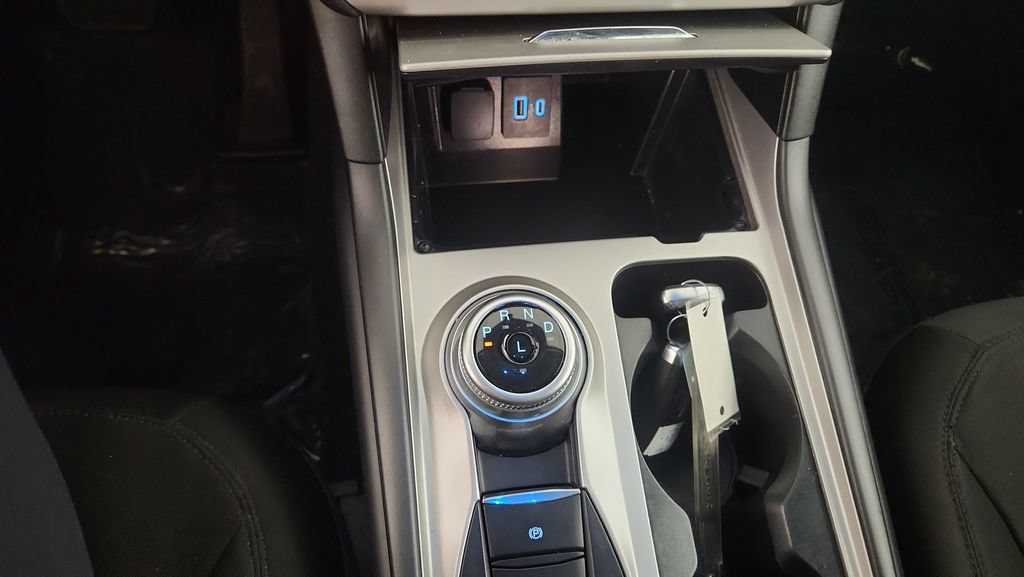 Used 2023 Ford Explorer XLT AWD/4WD image 25