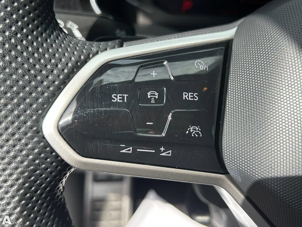 Used 2023 Volkswagen Jetta GLI Autobahn FWD image 28