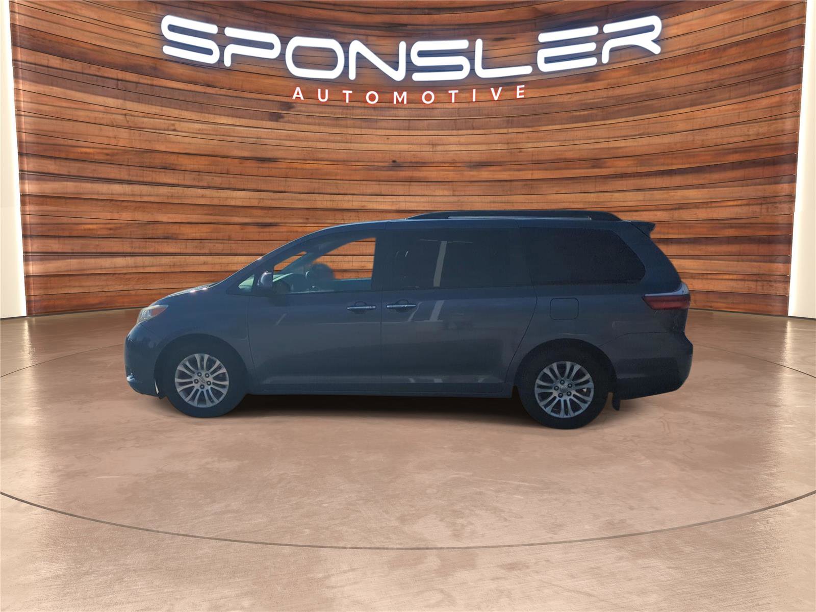 Used 2016 Toyota Sienna XLE Premium w/ Outdoor Package image 2