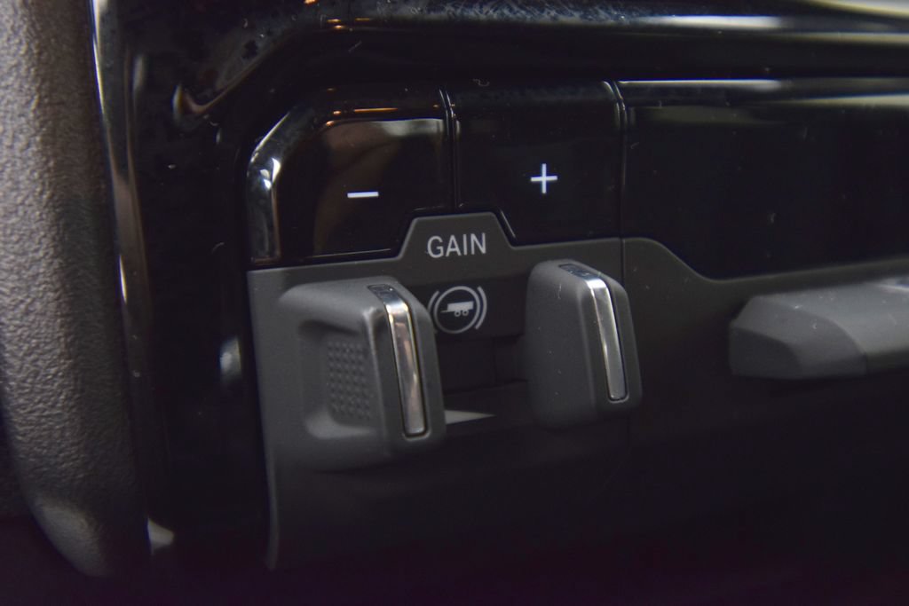Used 2025 RAM 2500 Big Horn AWD/4WD image 38