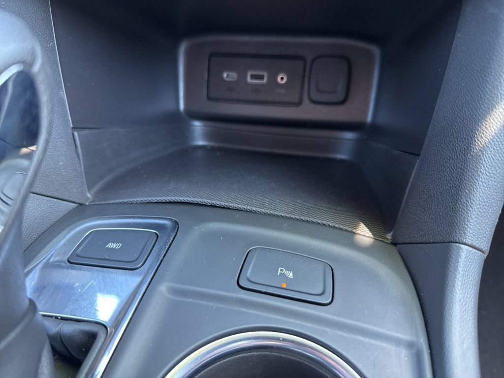 Used 2024 Chevrolet Equinox LT AWD/4WD image 21