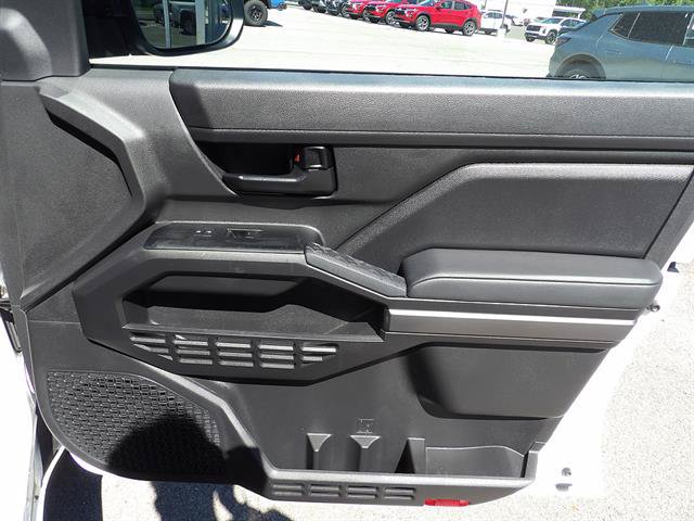 Used 2024 Toyota Tacoma SR5 AWD/4WD image 28