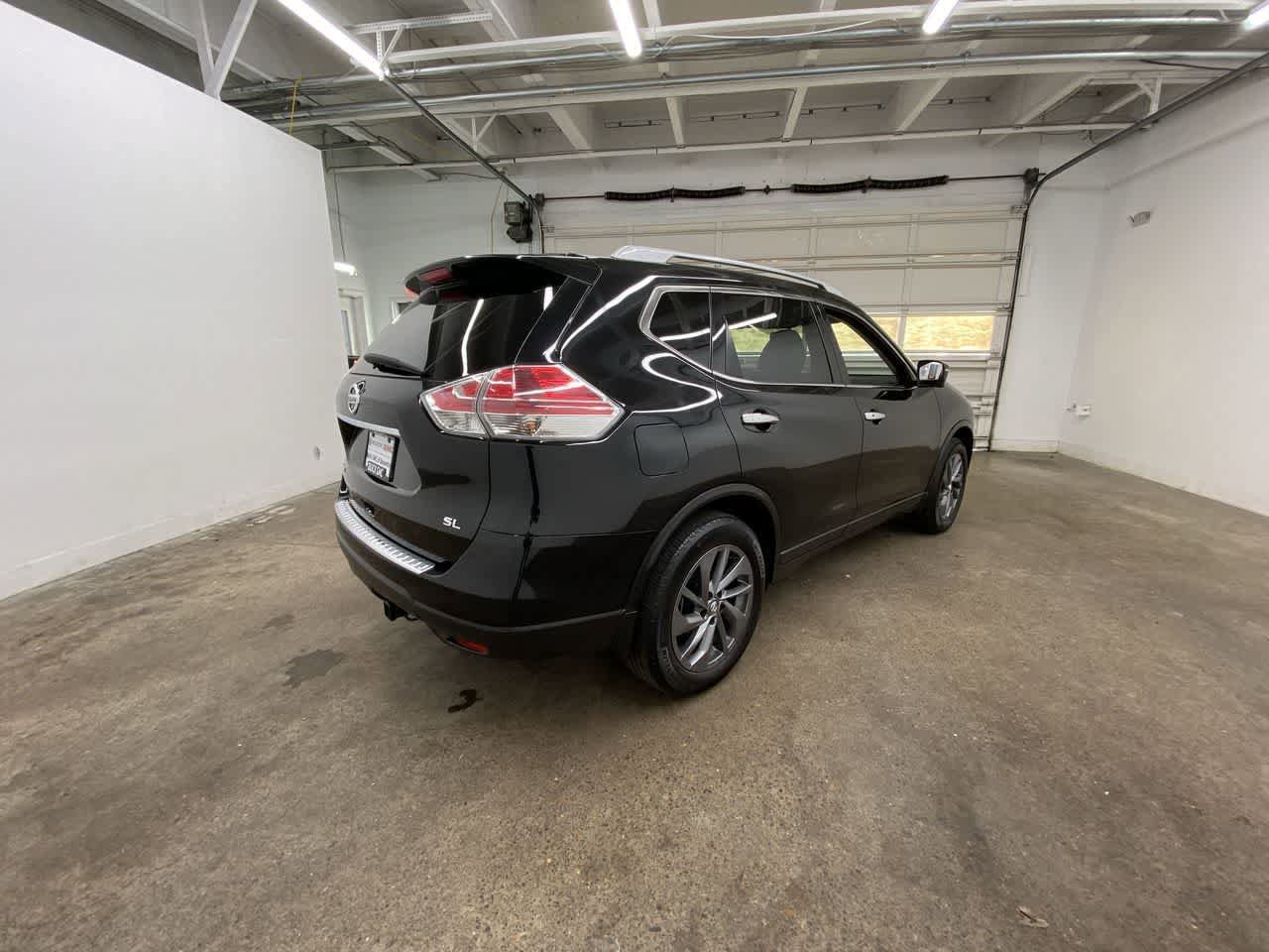 Used 2016 Nissan Rogue SL w/ SL Premium Package image 6