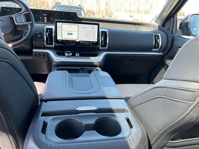 New 2026 Ford Expedition Max Platinum image 25