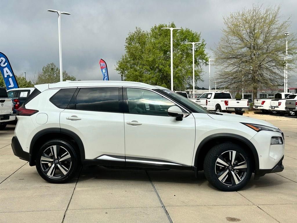 Used 2023 Nissan Rogue SL w/ SL Premium Package FWD image 5