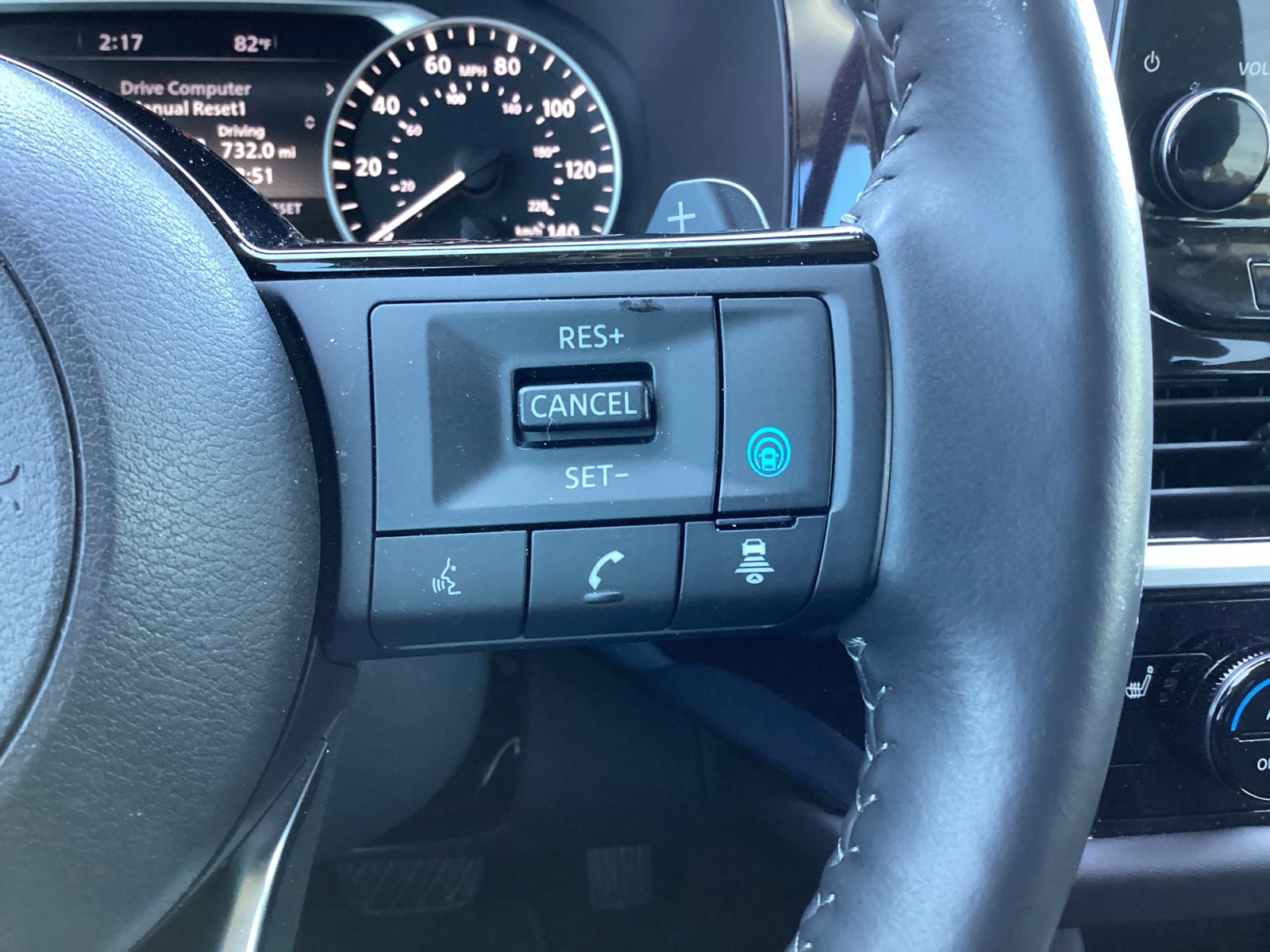 Used 2025 Nissan Pathfinder SL image 20