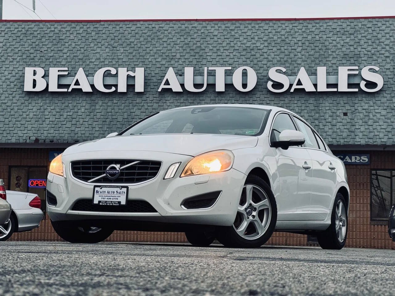 Used 2012 Volvo S60 T5 w/ Multimedia Pkg