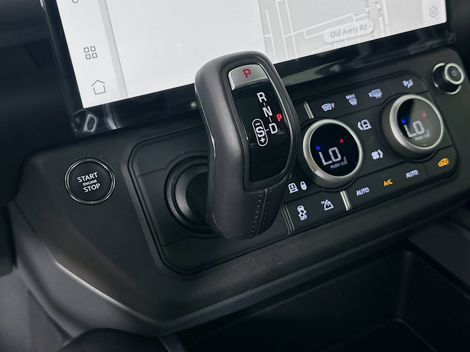 New 2026 Land Rover Defender 110 X-Dynamic SE AWD/4WD image 29