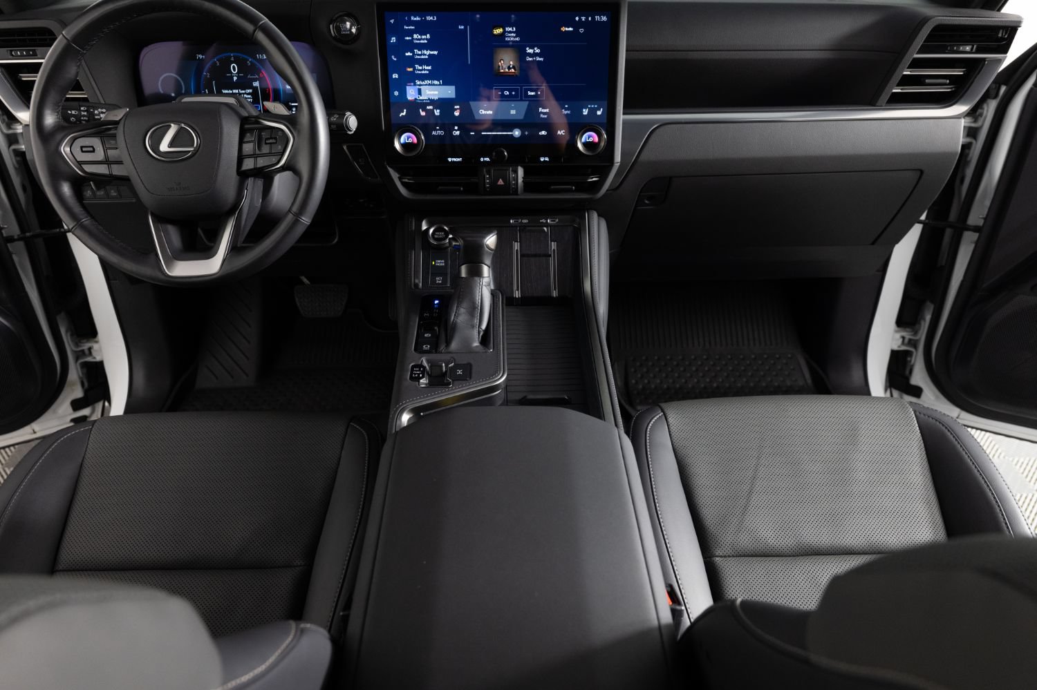 Used 2025 Lexus GX 550 w/ Accessory Package (2T) AWD/4WD image 41