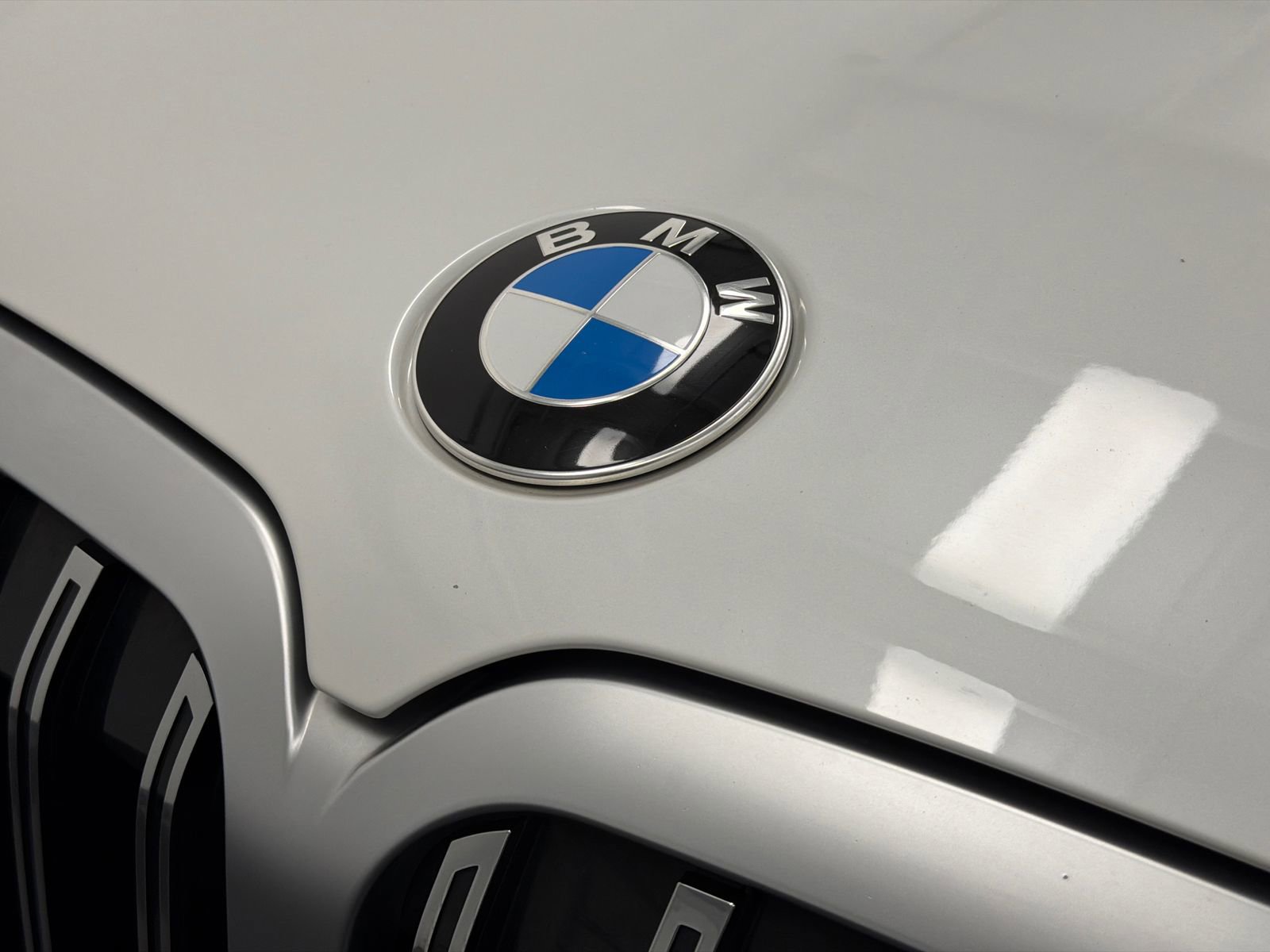 Used 2023 BMW X7 xDrive40i w/ Executive Package image 14