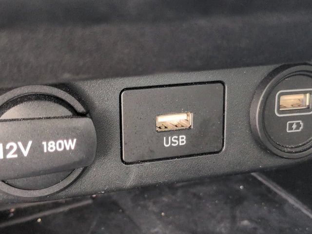 Used 2023 Hyundai Elantra Limited FWD image 22
