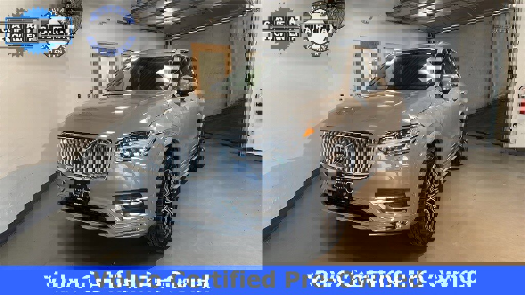 Certified 2025 Volvo XC90 B6 Plus image 1