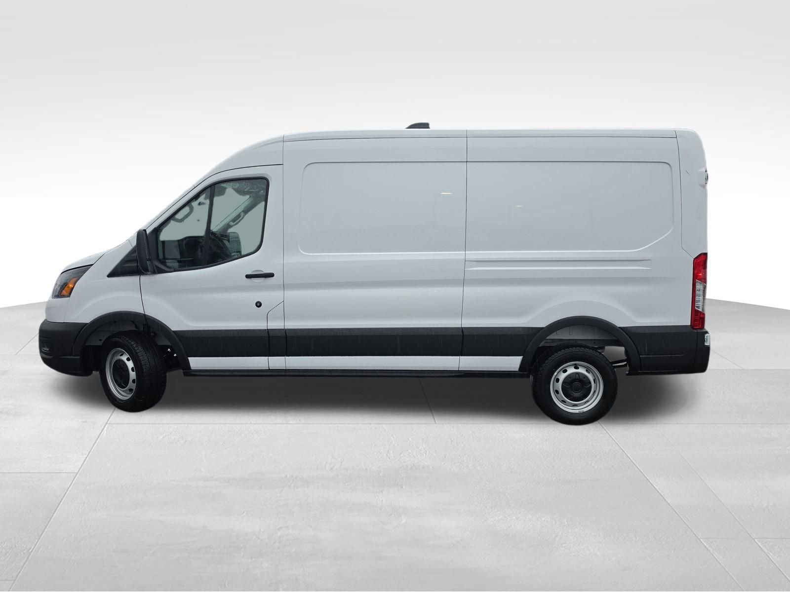 New 2026 Ford Transit 250 148 Medium Roof w/ Load Area Protection Package RWD image 3