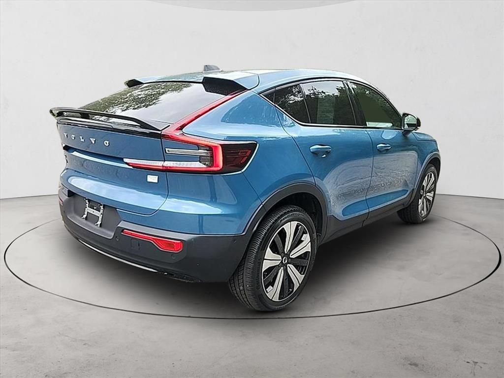 Certified 2023 Volvo C40 P8 Recharge Plus w/ Climate Package AWD/4WD image 5
