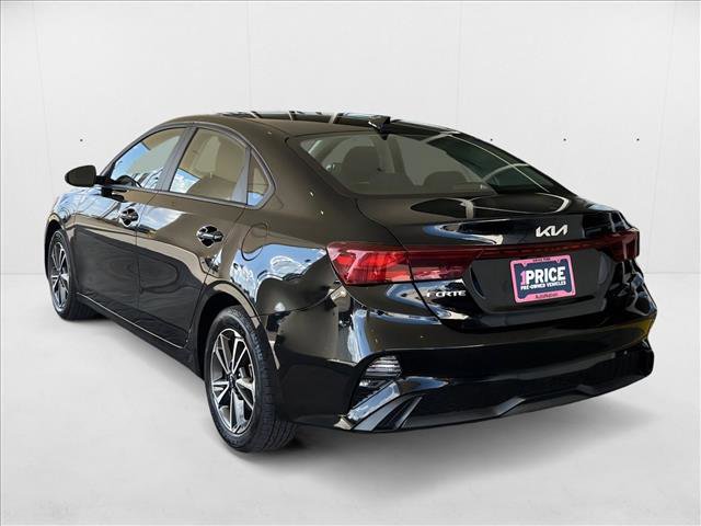 Used 2023 Kia Forte LXS image 3