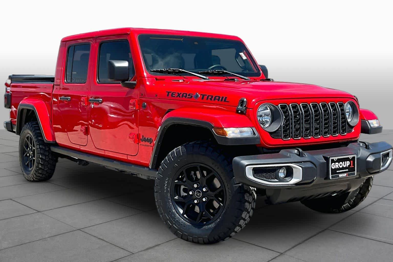 Used 2024 Jeep Gladiator Sport AWD/4WD image 3