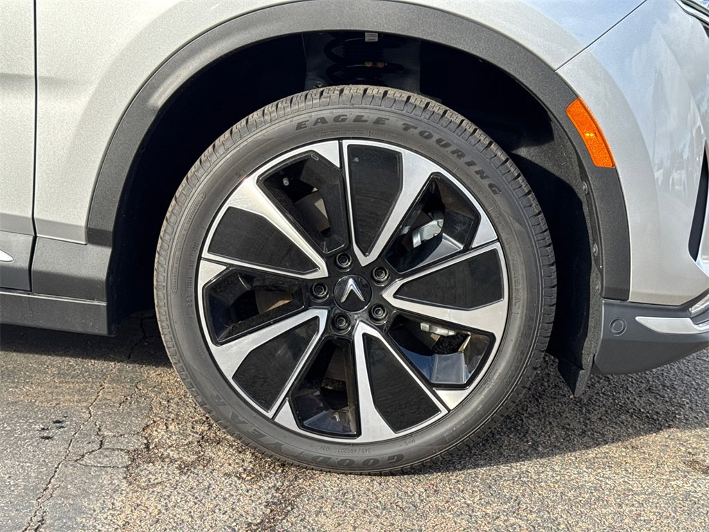 New 2025 VinFast VF 8 Plus image 7