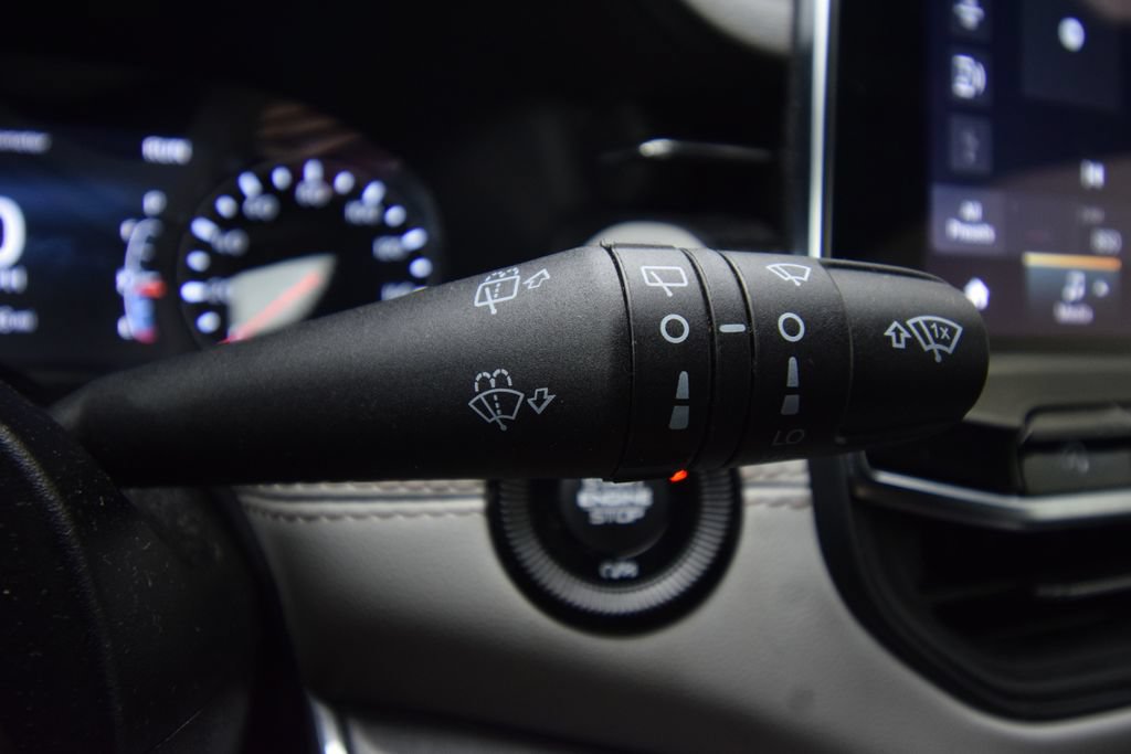 Used 2023 Jeep Compass Limited AWD/4WD image 36