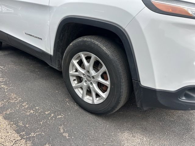 Used 2014 Jeep Cherokee Latitude w/ Cold Weather Group image 4