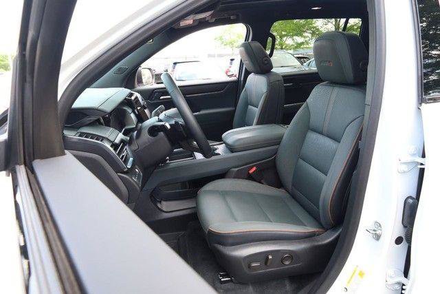 Used 2025 GMC Acadia AT4 AWD/4WD image 10