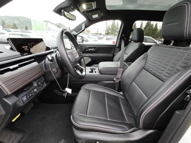 Used 2025 GMC Sierra EV Denali AWD/4WD image 16