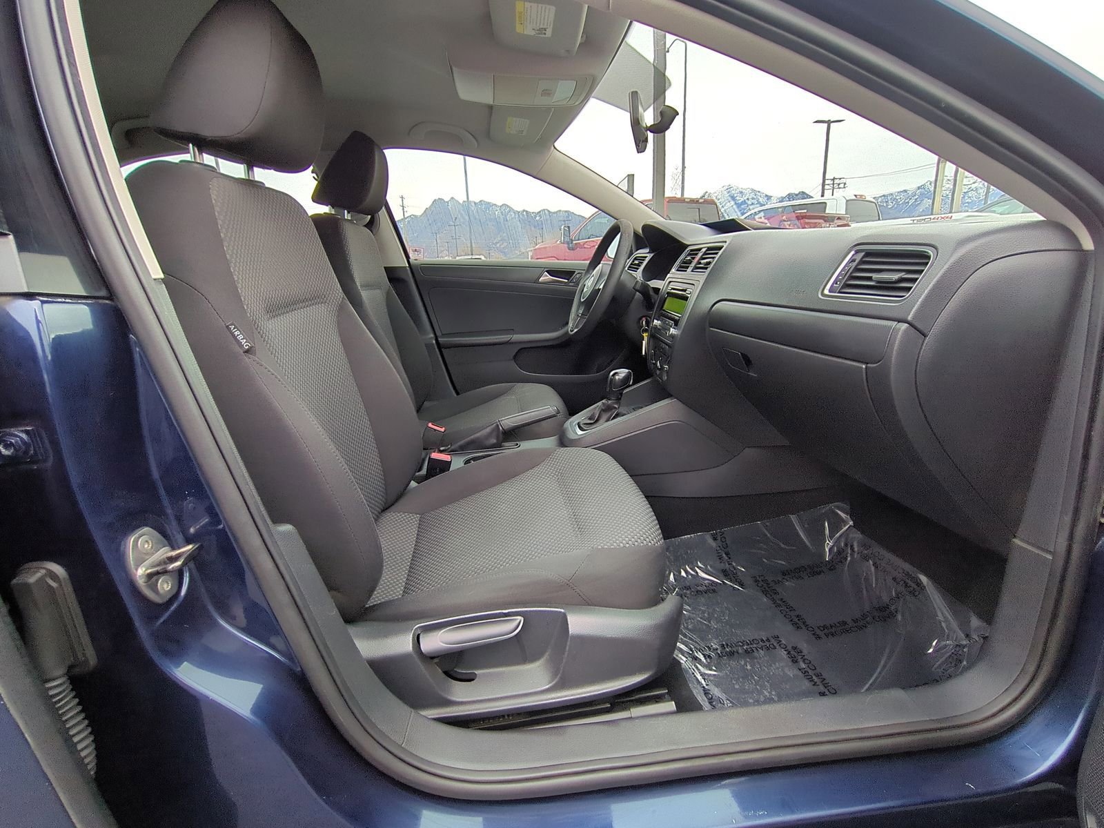 Used 2013 Volkswagen Jetta S image 28