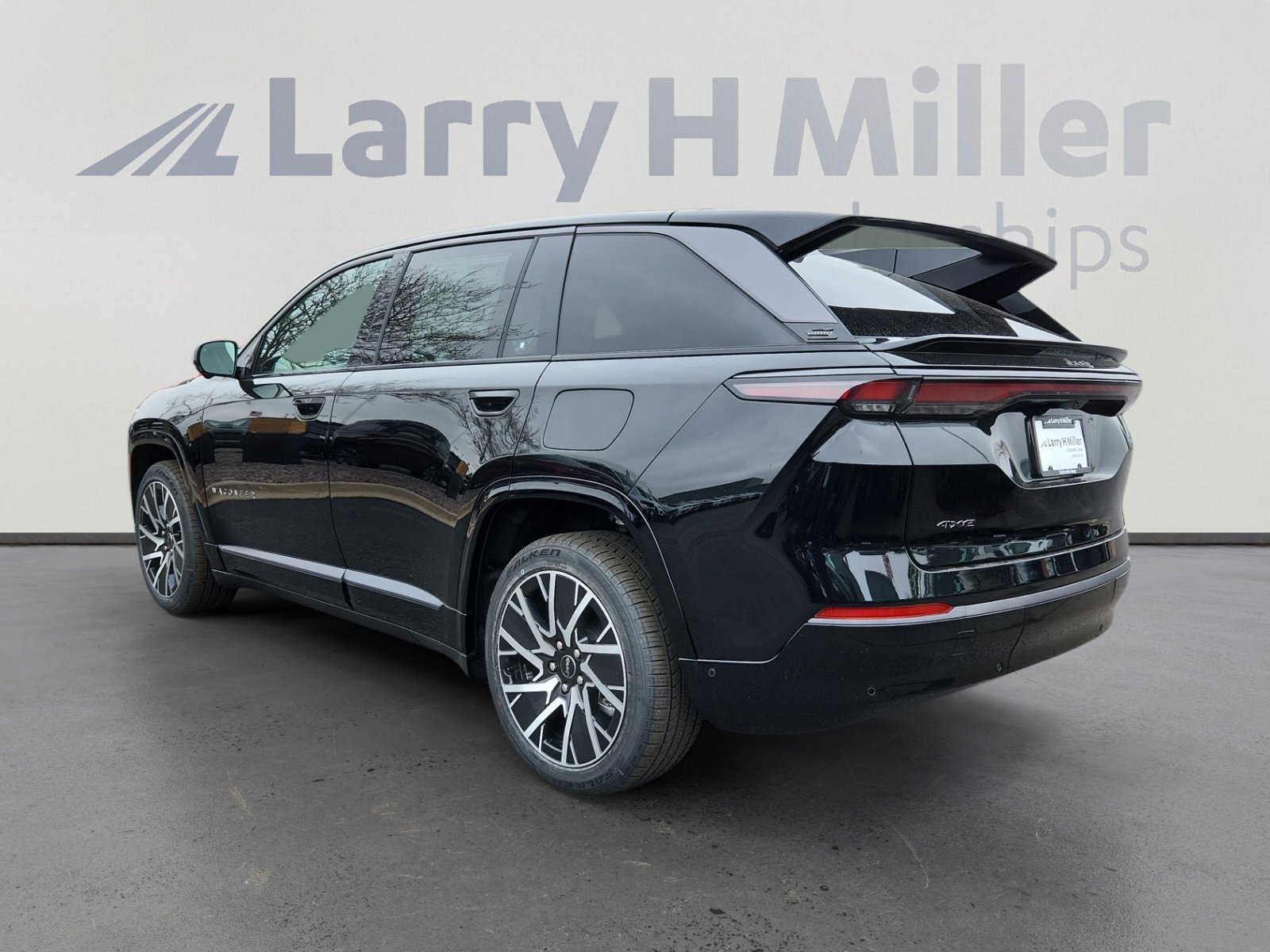 New 2025 Jeep Wagoneer S Limited image 3