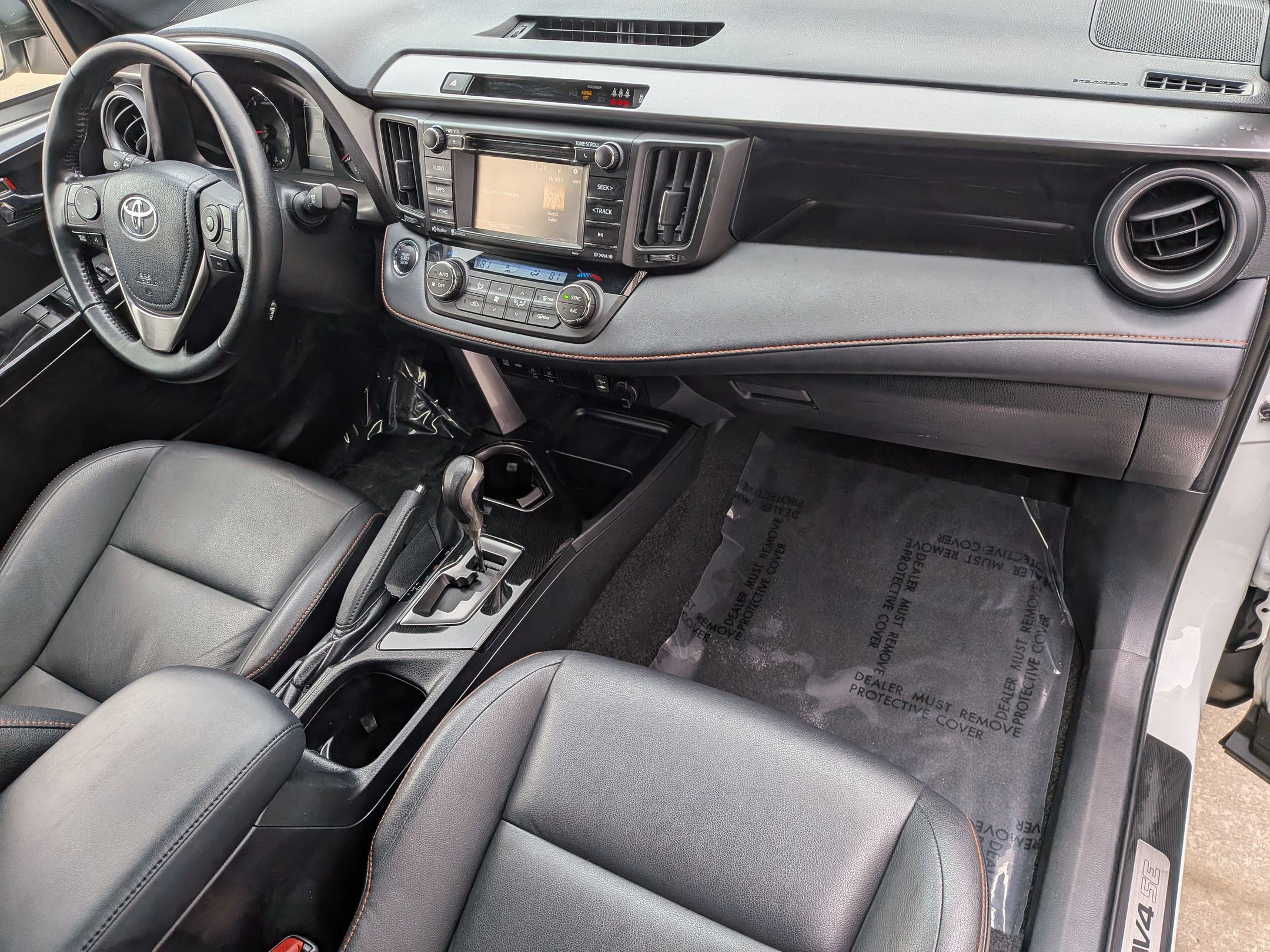 Used 2018 Toyota RAV4 SE w/ Power Extra Value Package image 31