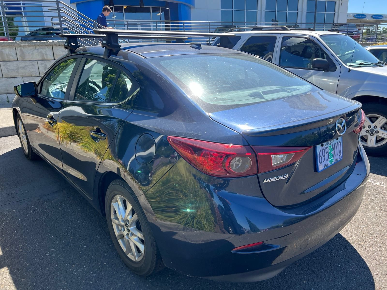 Used 2015 MAZDA MAZDA3 i Touring w/ Technology Package FWD image 5