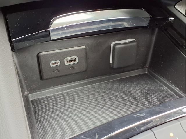 Certified 2023 Buick Envision Essence w/ Sport Touring Package image 11