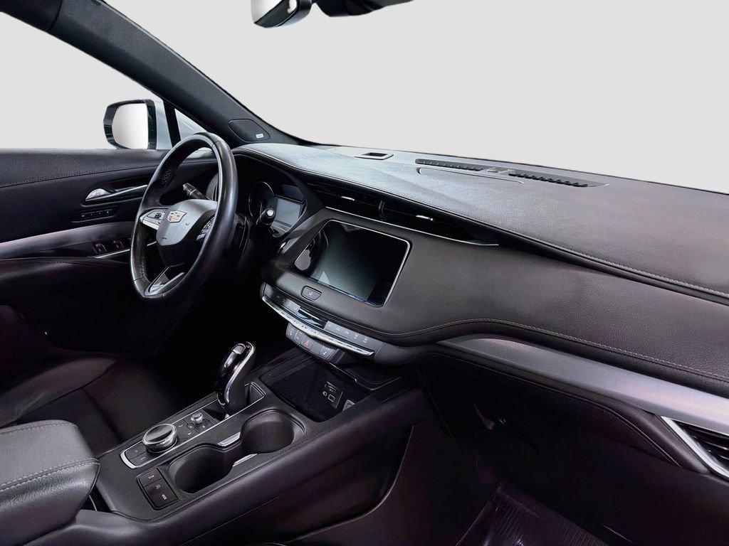 Used 2022 Cadillac XT4 Premium Luxury w/ Safety Alert Package AWD/4WD image 30