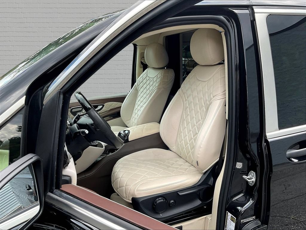 Used 2020 Mercedes-Benz Metris Passenger image 17