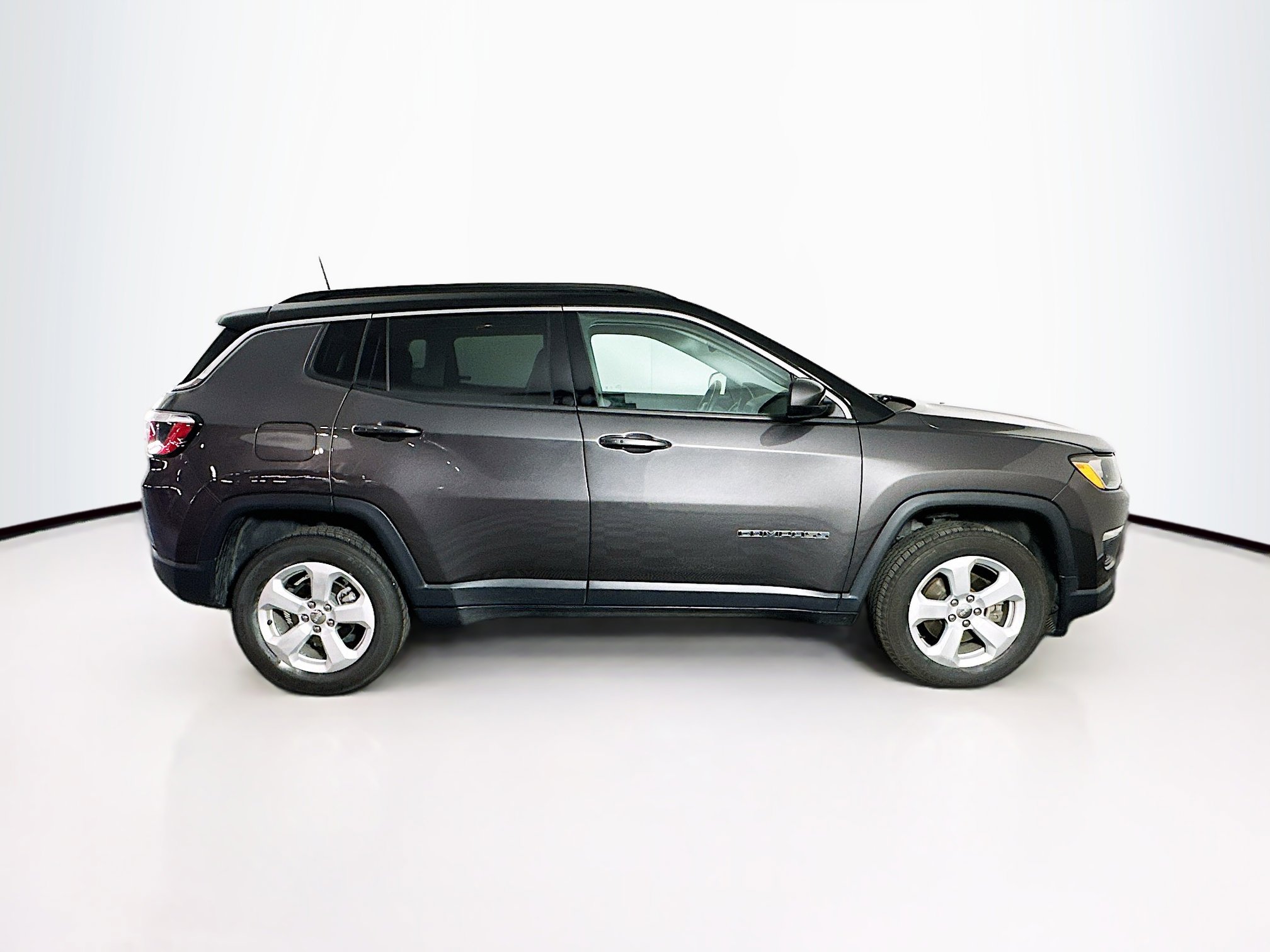 Used 2020 Jeep Compass Latitude w/ Cold Weather Group AWD/4WD image 10