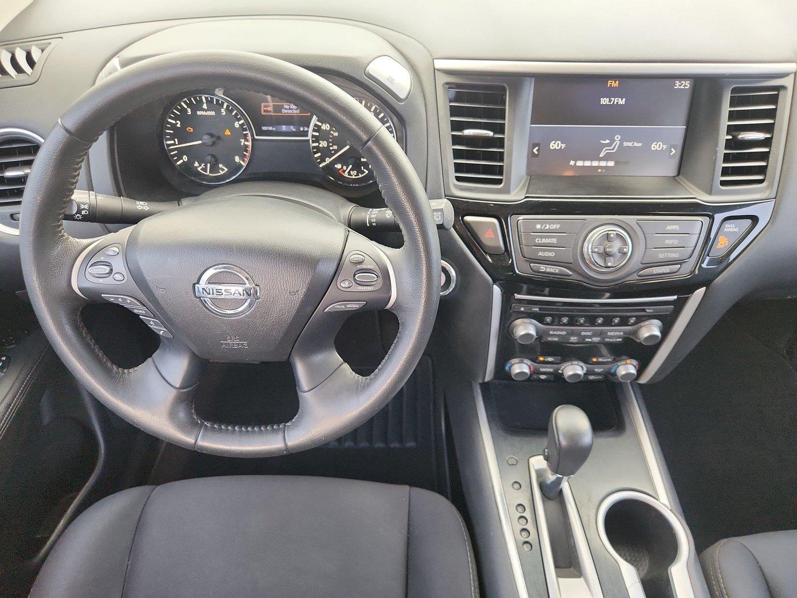 Used 2019 Nissan Pathfinder SV FWD image 11