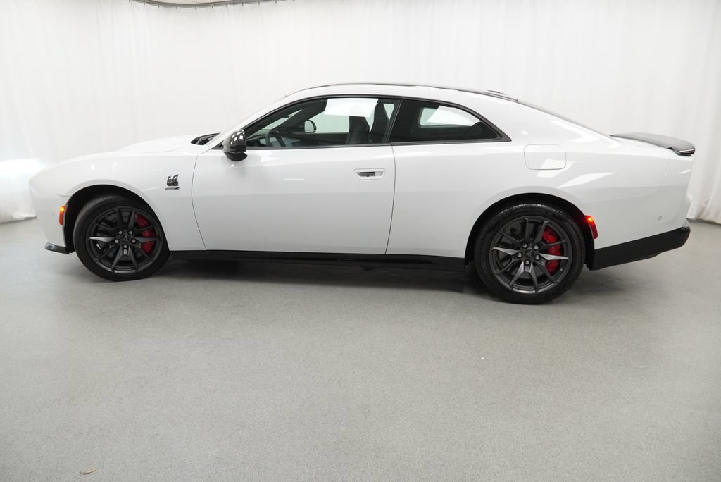 Used 2024 Dodge Charger Daytona Scat Pack w/ Plus Group AWD/4WD image 15