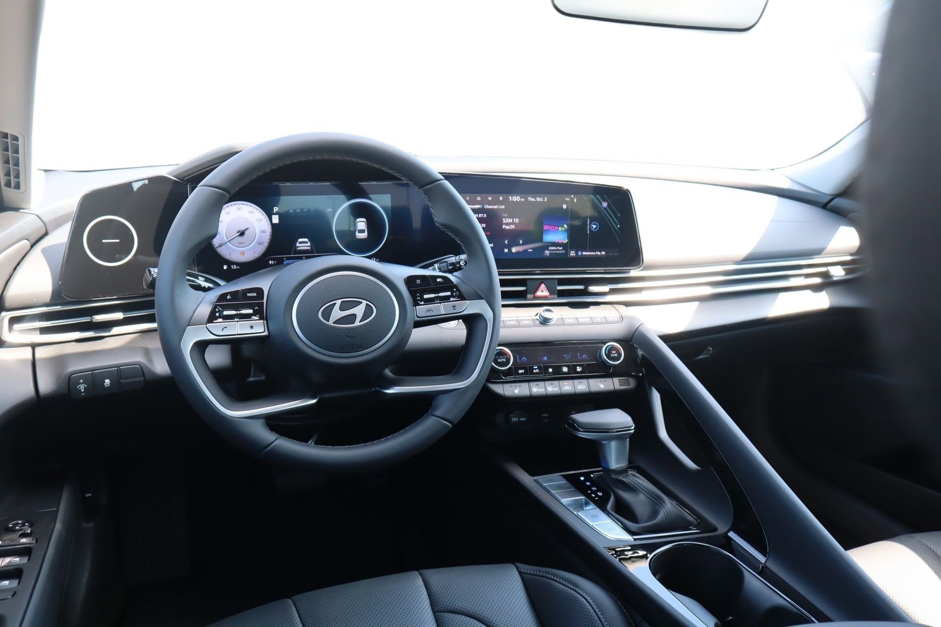 New 2025 Hyundai Elantra Limited image 10