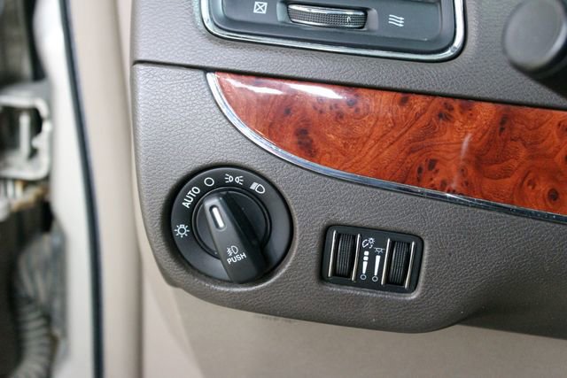 Used 2016 Chrysler Town & Country Touring w/ Driver Convenience Group FWD image 15