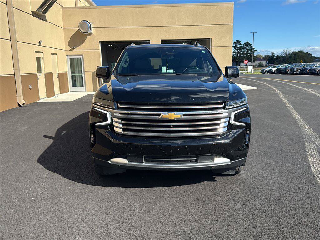 Used 2024 Chevrolet Tahoe High Country AWD/4WD image 2