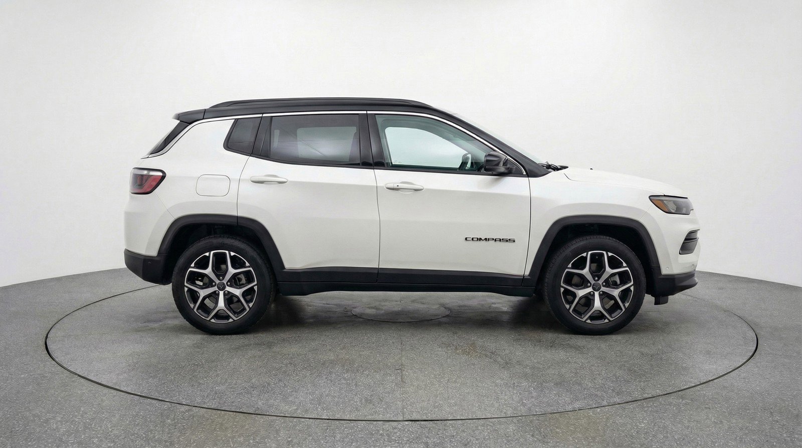 Used 2025 Jeep Compass Limited image 11