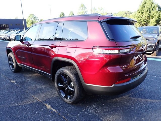 New 2025 Jeep Grand Cherokee L Altitude image 3