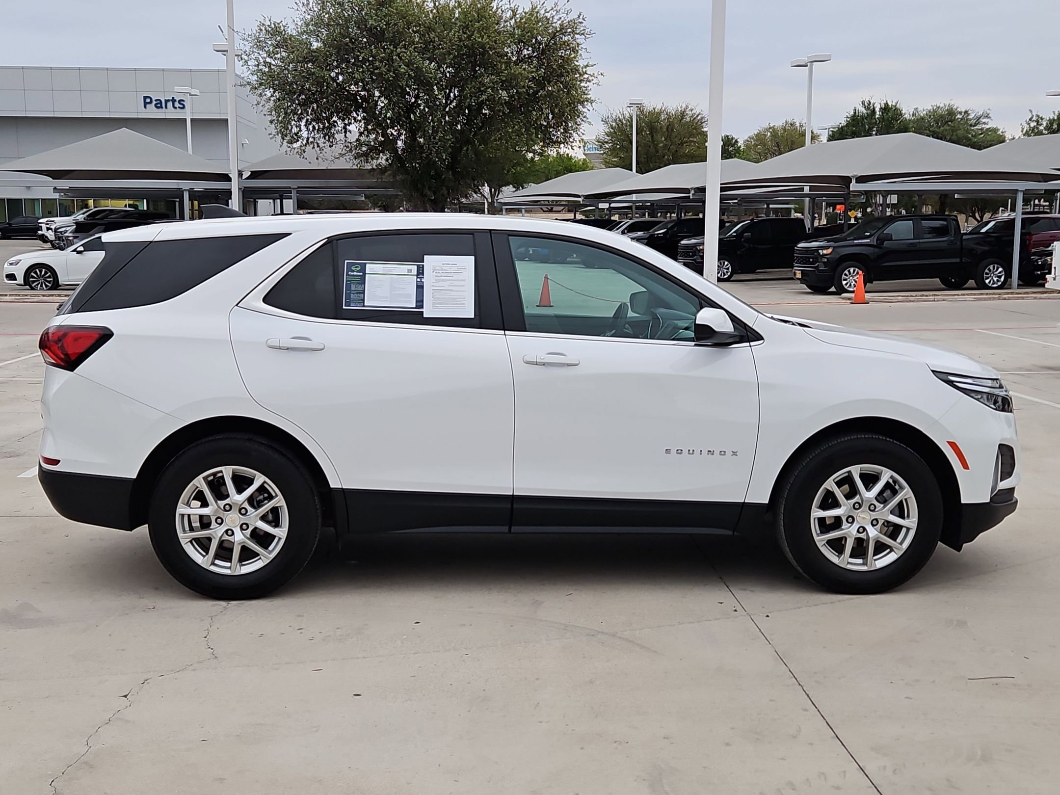 Certified 2024 Chevrolet Equinox LT image 2