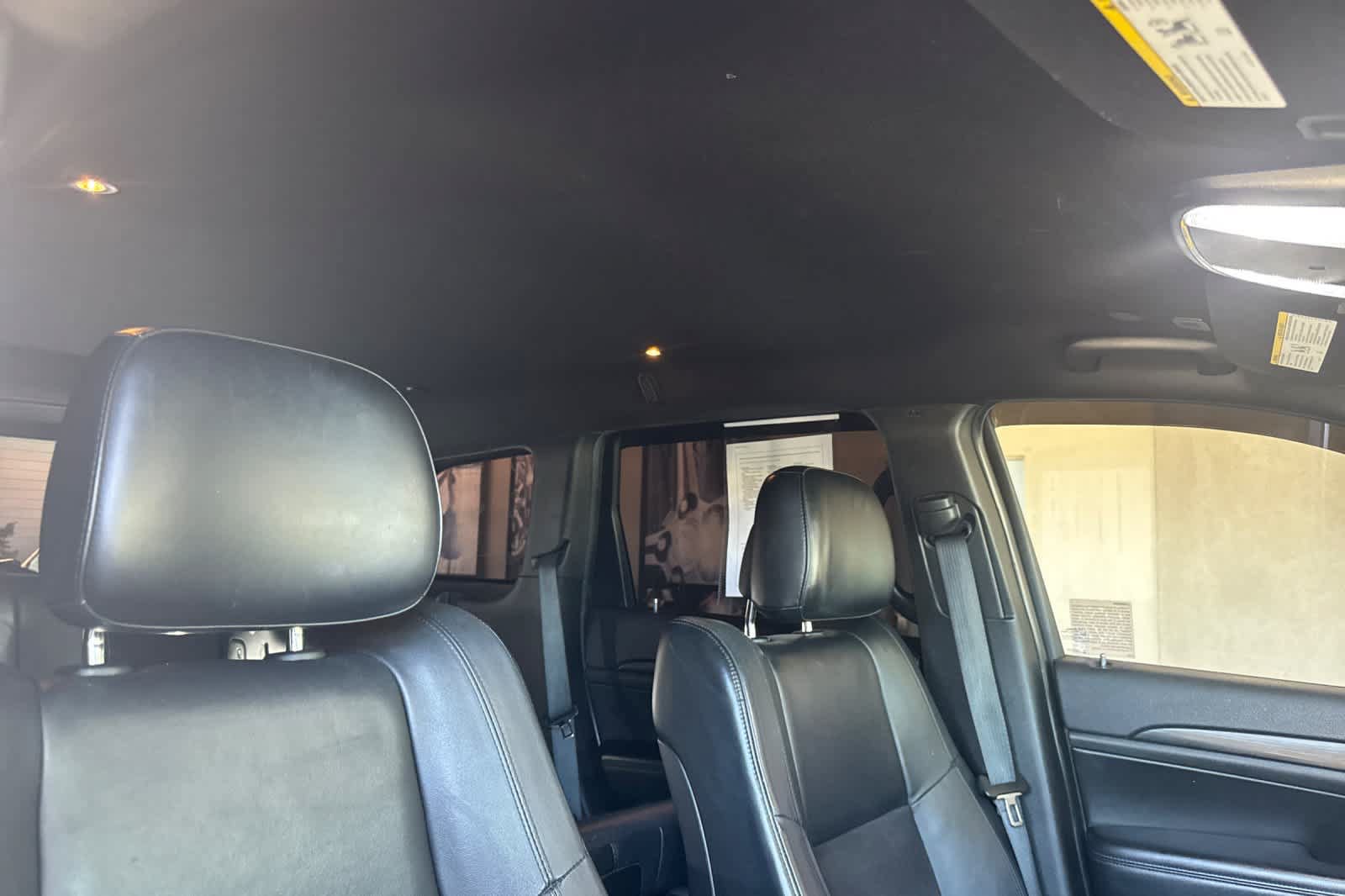 Used 2020 Jeep Grand Cherokee Laredo w/ Laredo X Package RWD image 18