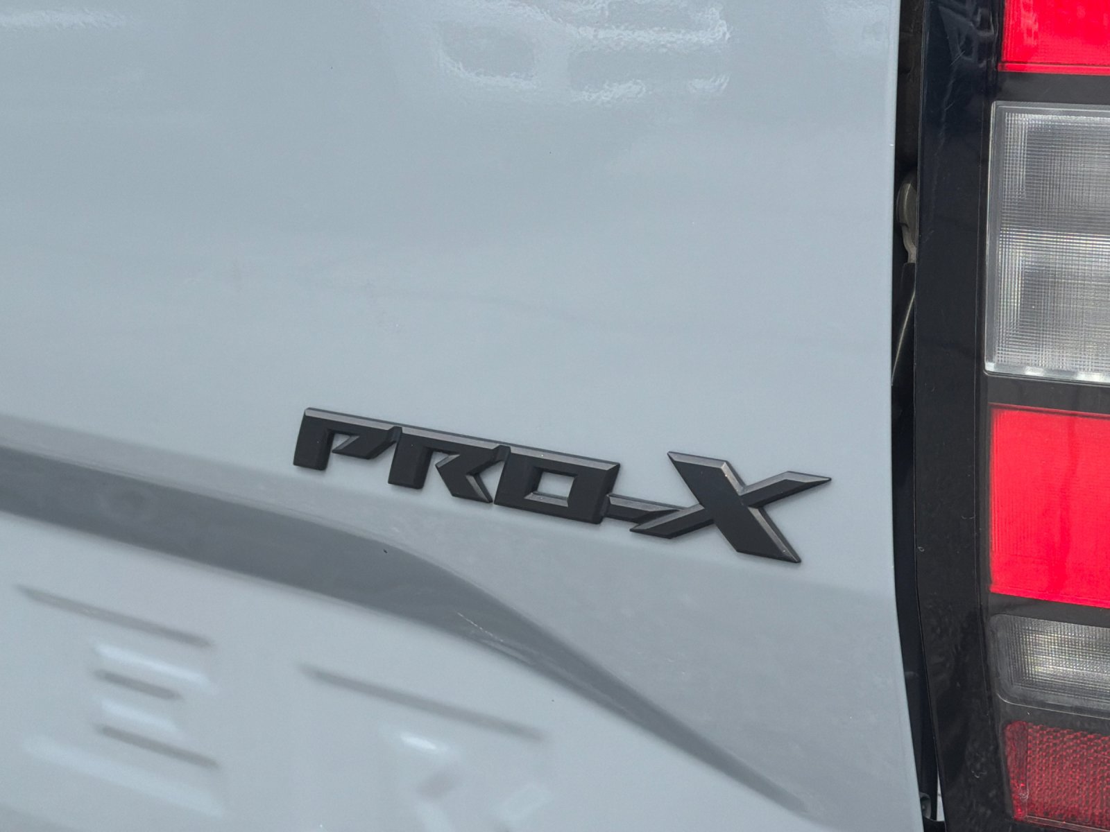 Used 2024 Nissan Frontier Pro-X RWD image 39