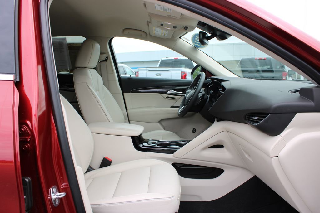 Used 2023 Buick Envision Essence w/ Technology Package I AWD/4WD image 28